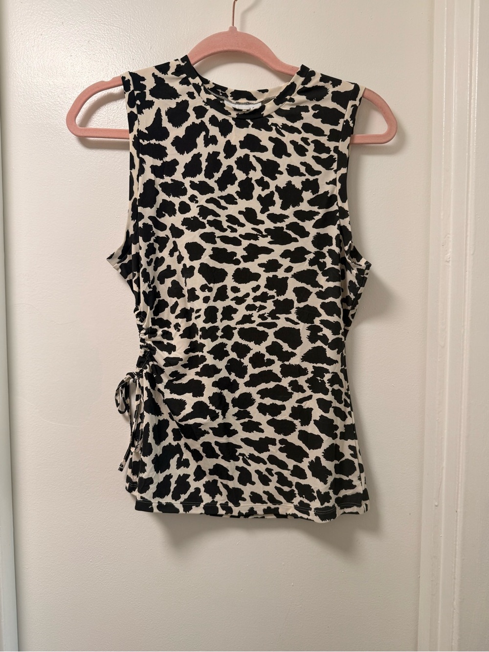 Topshop - Sleeveless Black and White Animal Print Tie-Side Top - size M